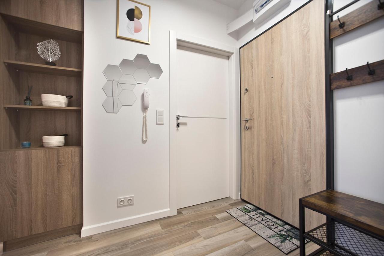 Goclaw P&O Serviced Apartments Varsovie Extérieur photo